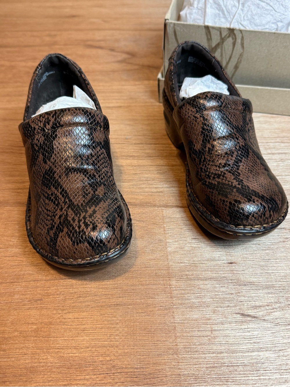 B.O.C. Born Concept Peggy Clogs Brown Snake Print Slip On Size 8